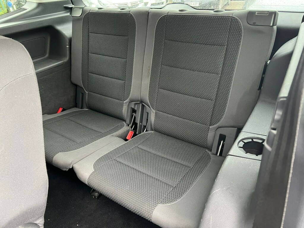 Volkswagen Touran Mpv 2.0 Tdi Match 7 Seats 201010 Red #9
