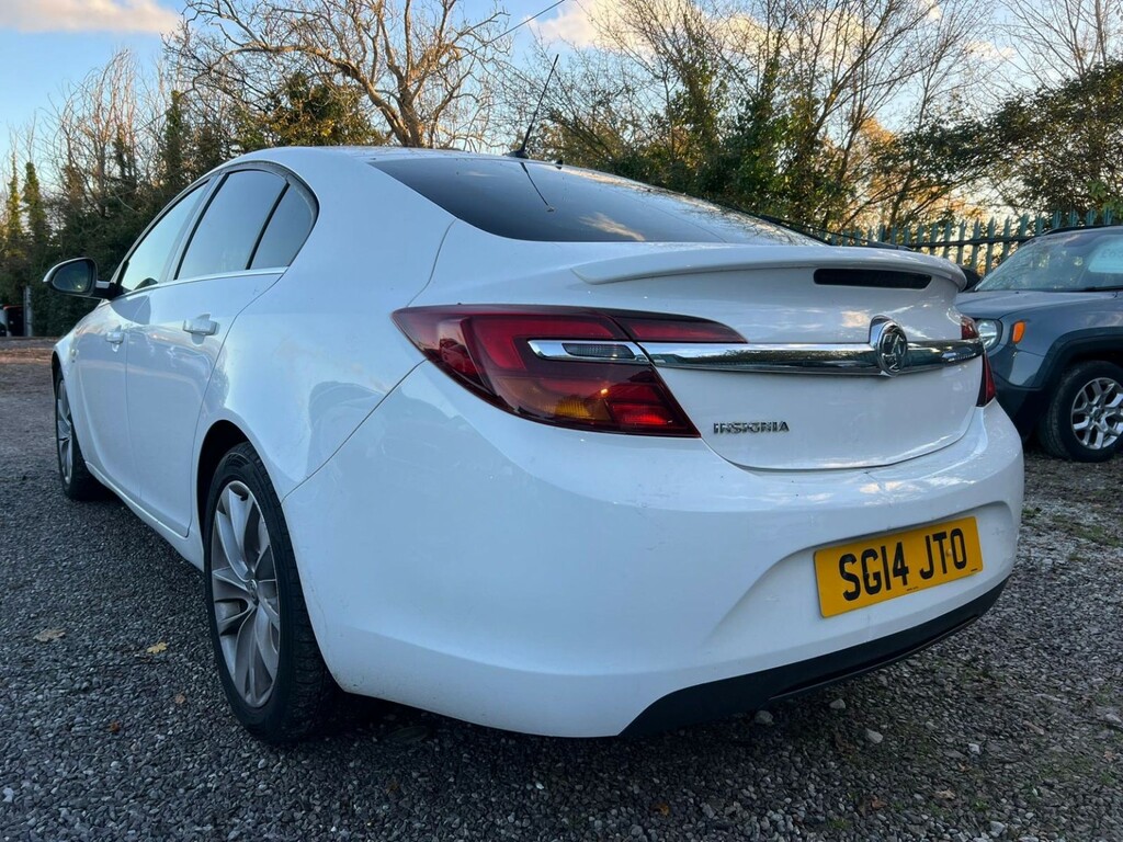 Vauxhall Insignia 1.8 16V Sri White #4