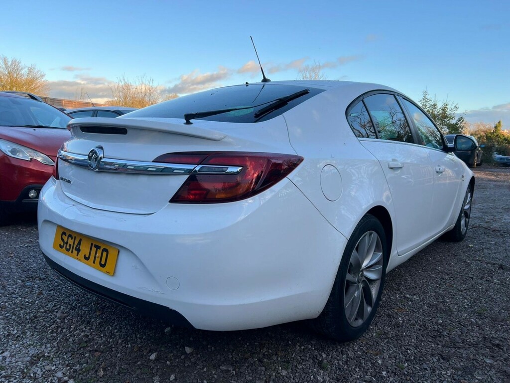 Vauxhall Insignia 1.8 16V Sri White #6