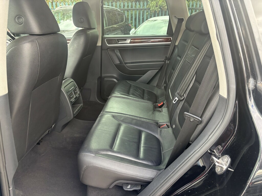 Volkswagen Touareg 2012 3.0 Tdi V6 Bluemotion Tech Altitude Sat Nav S Black #16