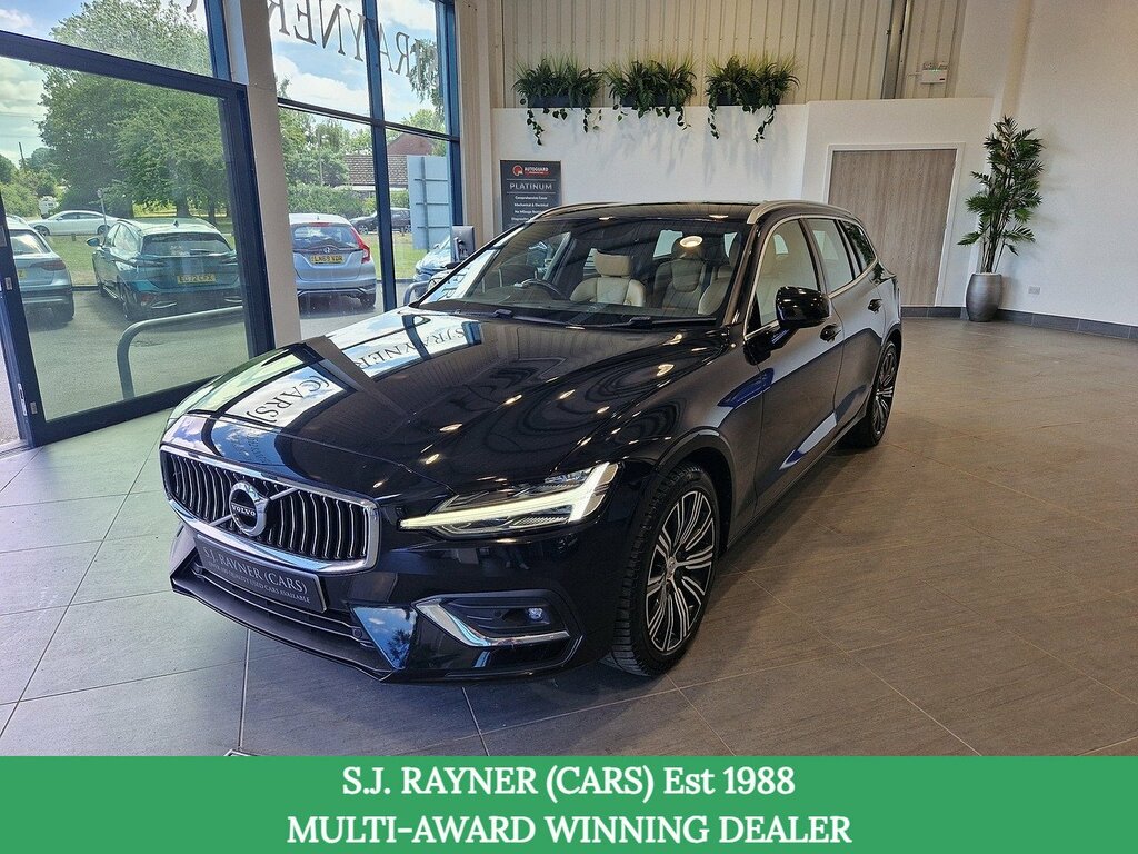 Volvo V60 D4 Inscription Black