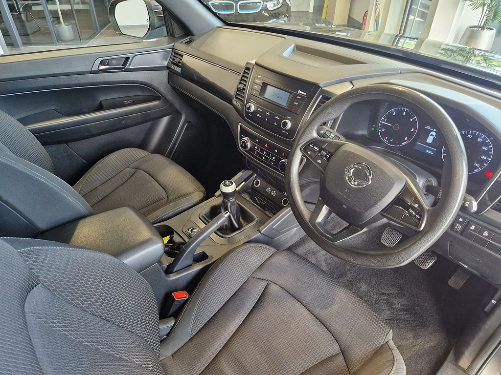 SsangYong Musso D Ex YY22OVA Grey #2