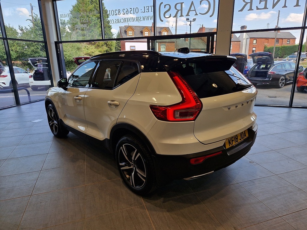 Volvo XC40 D4 First Edition KF18JOA White #4