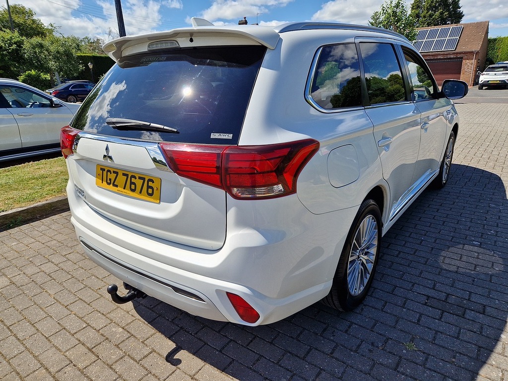 Mitsubishi Outlander H Twinmotor Design TGZ7676 White #6