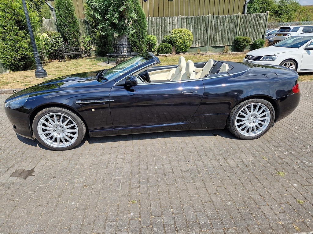 Aston Martin DB9 Volante Black #2