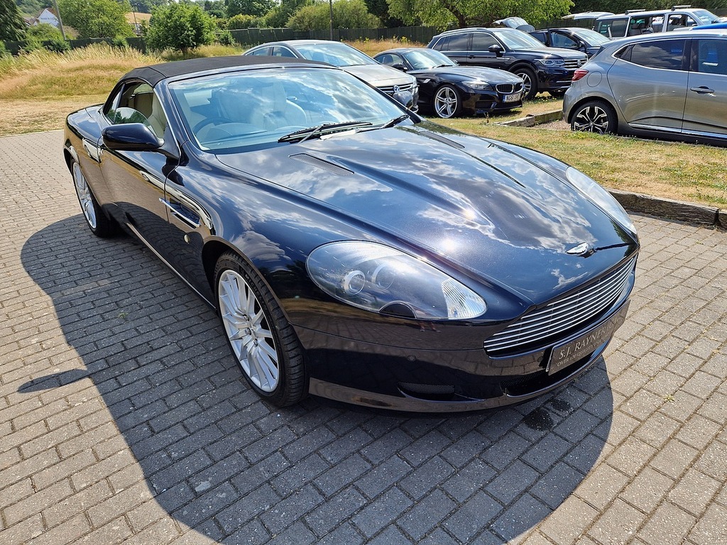 Aston Martin DB9 Silver #21