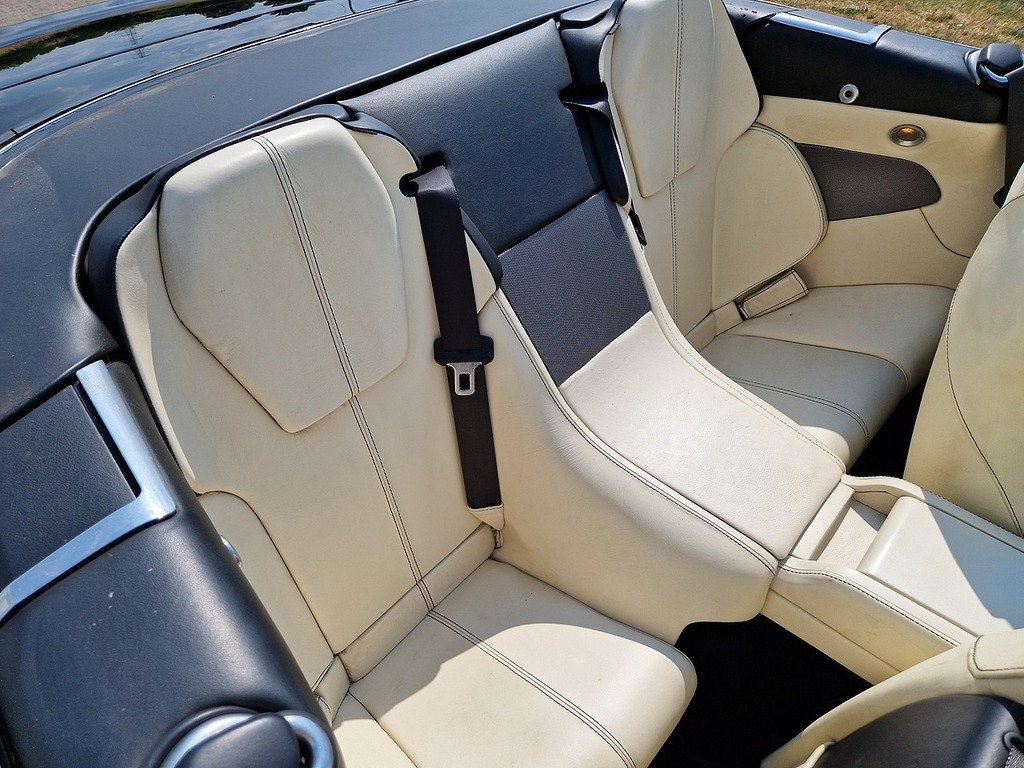Aston Martin DB9 Silver #10