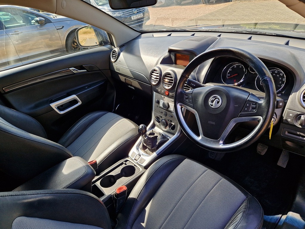 Vauxhall Antara 2.2 Exclusiv Cdti Ss 161 Bhp White #9
