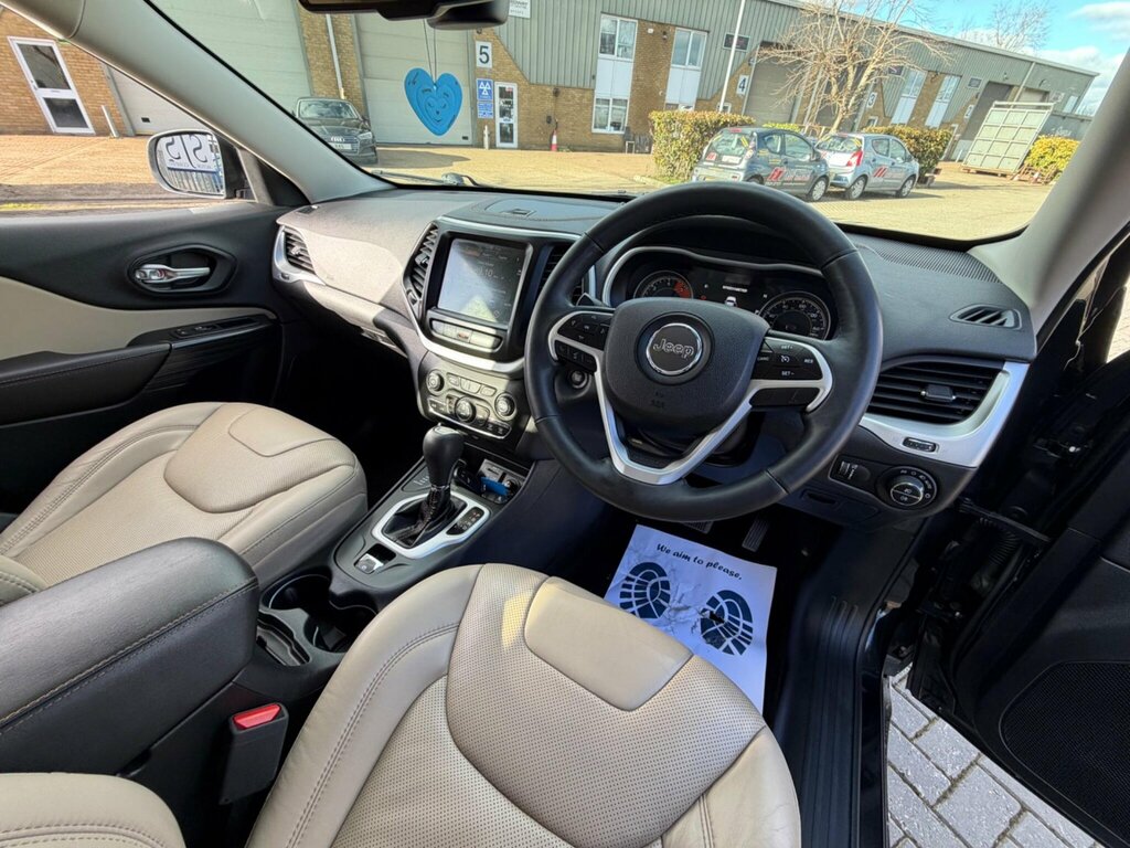 Jeep Cherokee Suv White #15