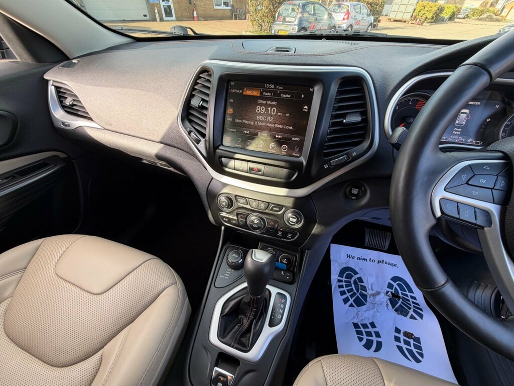 Jeep Cherokee Suv White #25