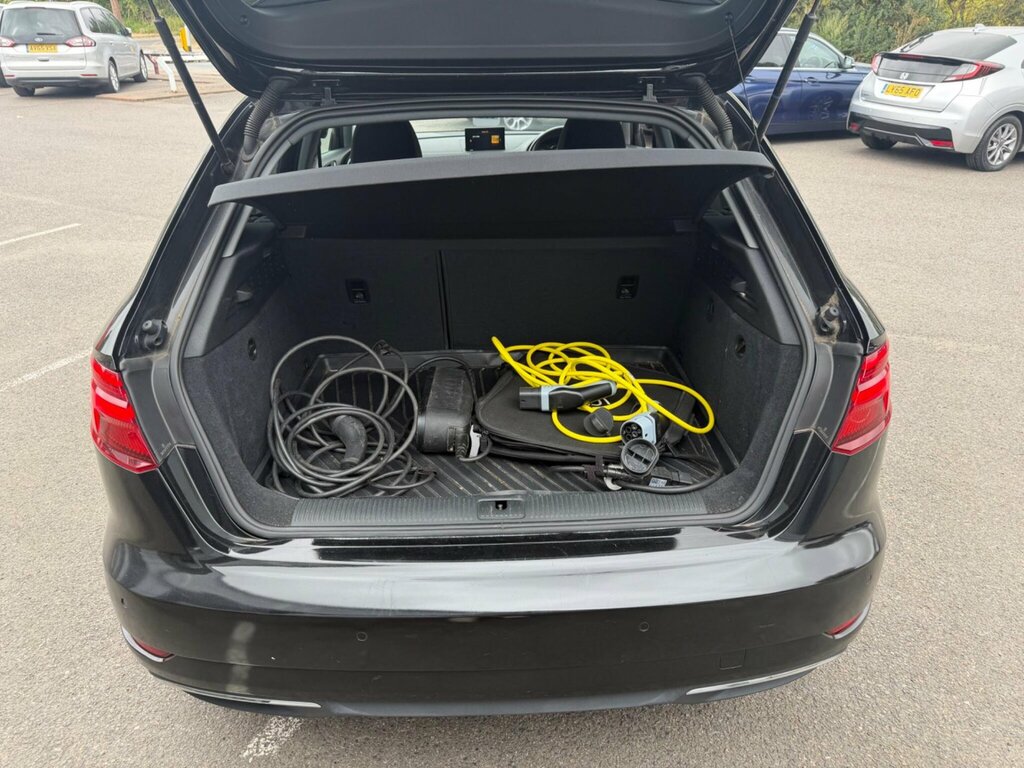 Audi A3 1.4 Tfsi E-tron Sportback E-s Tronic Euro 6 8. WX17XRF Black #4