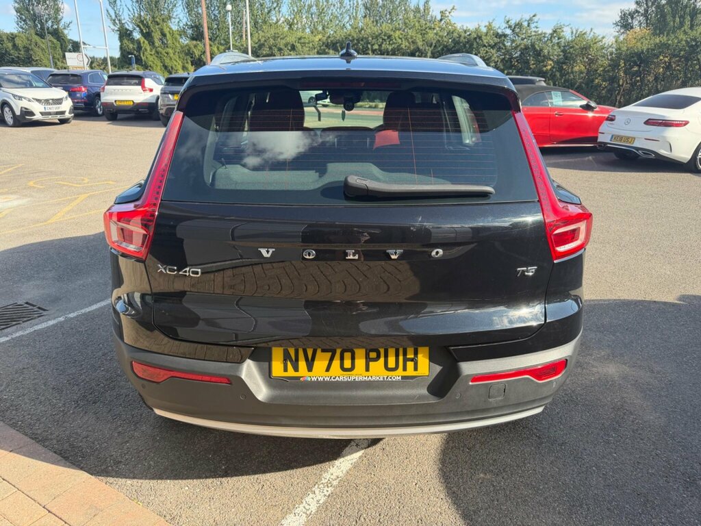 Volvo XC40 1.5 T3 Inscription Pro Euro 6 Ss NV70PUH Black #4