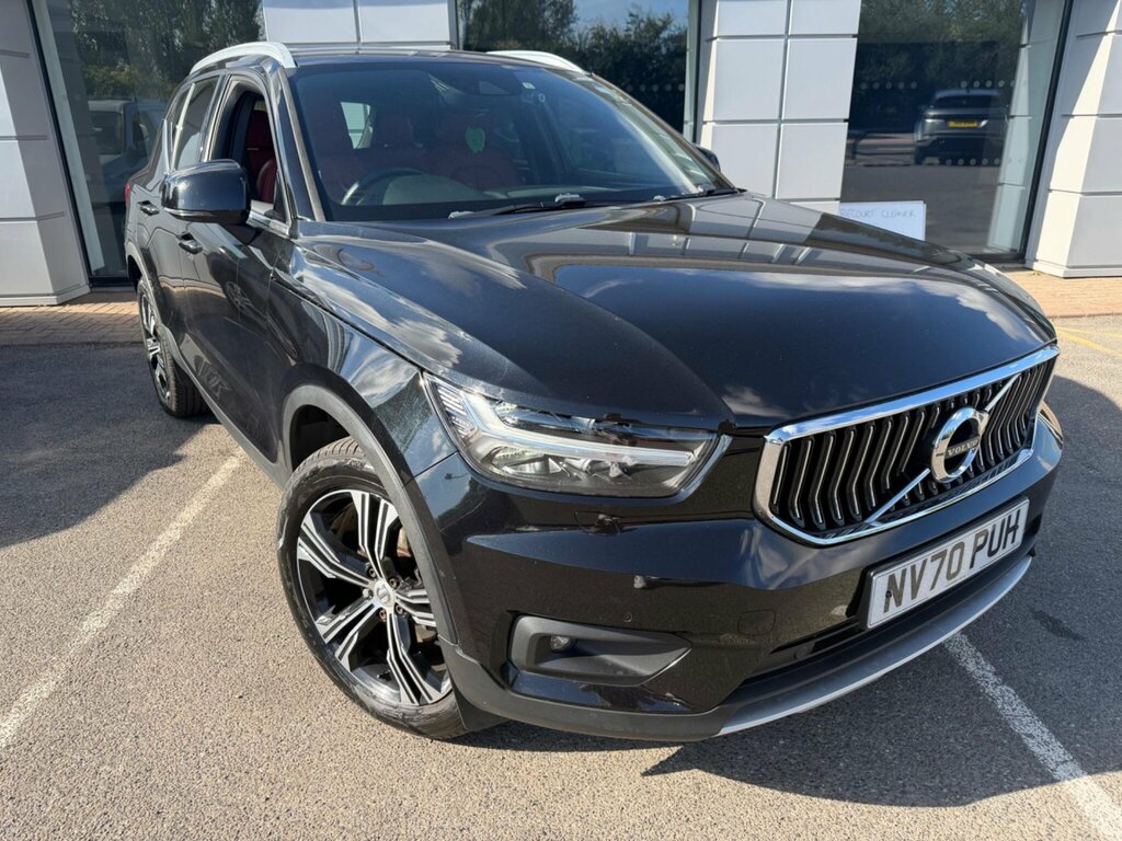 Volvo XC40 1.5 T3 Inscription Pro Euro 6 Ss NV70PUH Black