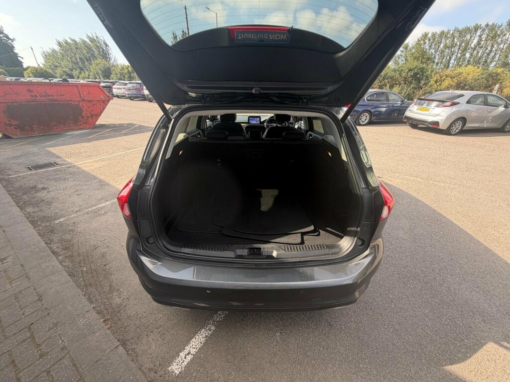 Ford Focus 1.5T Ecoboost Vignale Euro 6 Ss GL20YTU Grey #4