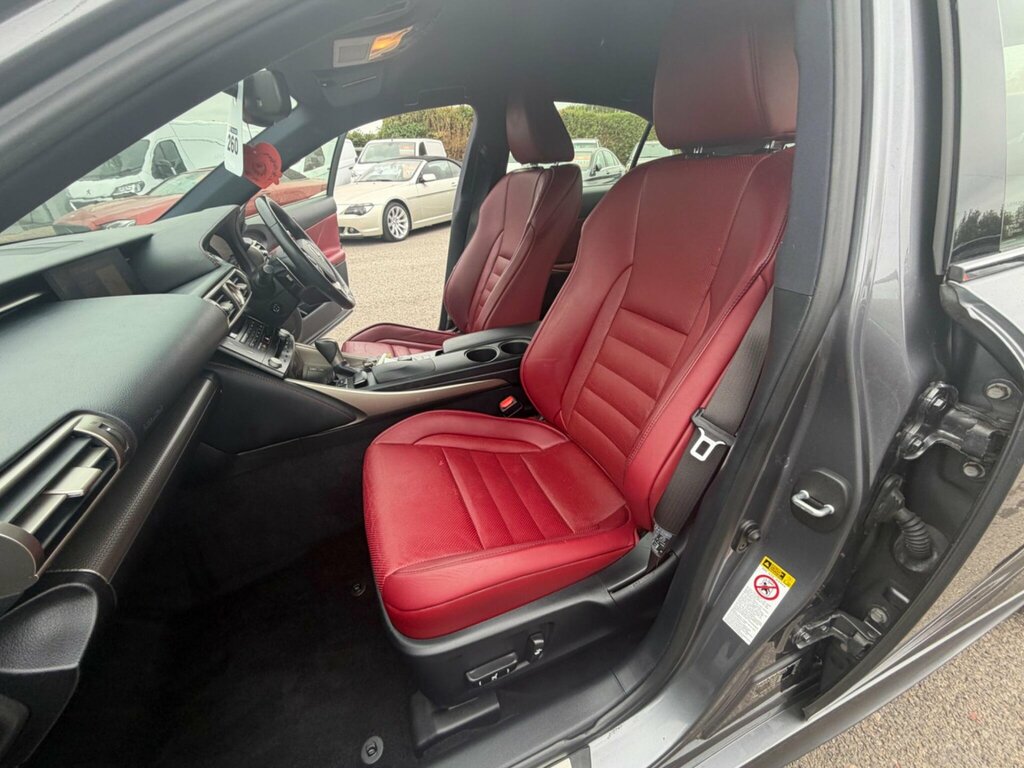 Lexus IS 300 2.5 Se E-cvt Euro 5 Ss White #28