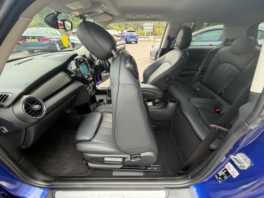 Mini Hatch 1.5 Cooper Sport Hatchback Euro Black #31