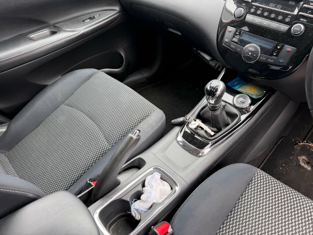 Nissan Pulsar Tekna Blue #16