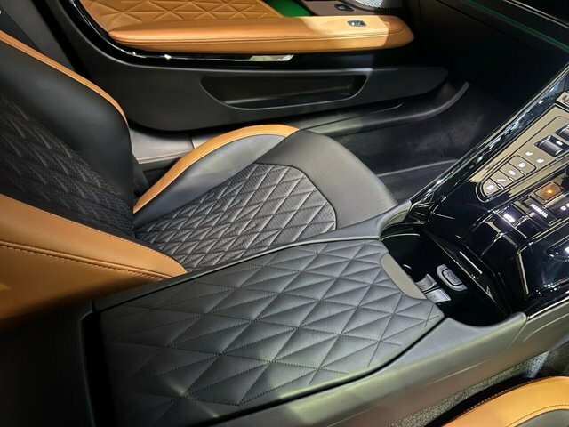 Aston Martin DB12 Volante 4.0 V8 Volante Euro 6 S S Green #17