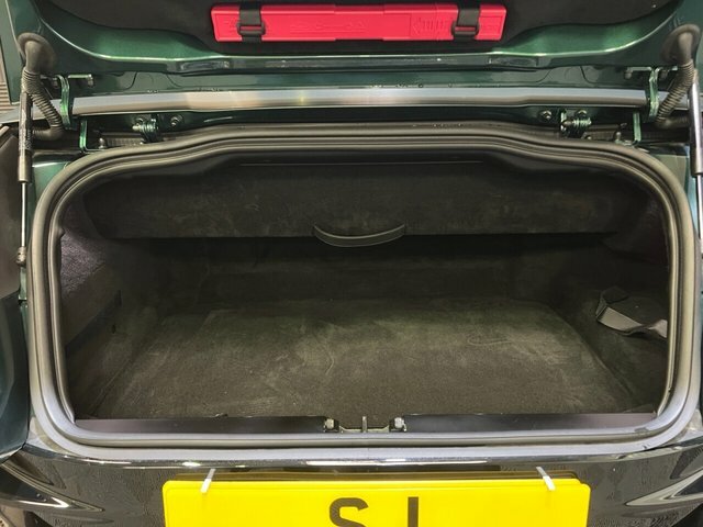 Aston Martin DB12 Volante 4.0 V8 Volante Euro 6 S S Green #32