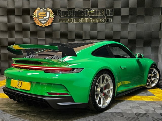 Porsche 911 2dr Pdk White #29
