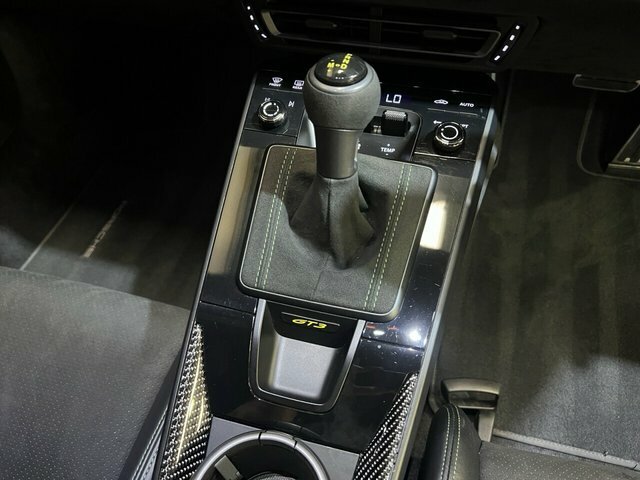 Porsche 911 2dr Pdk White #14