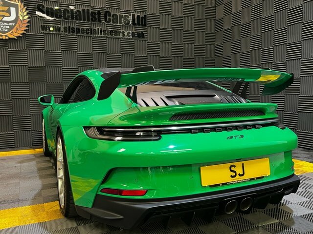 Porsche 911 2dr Pdk White #28
