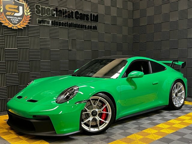 Porsche 911 2dr Pdk White #26