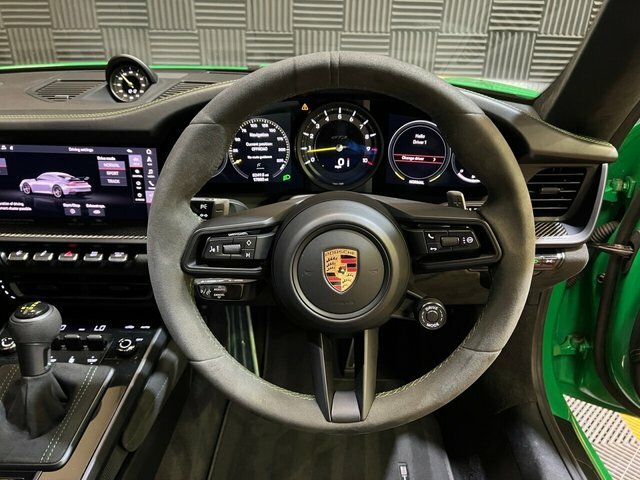 Porsche 911 2dr Pdk White #12