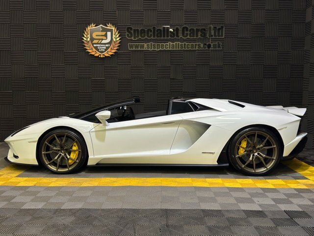 Lamborghini Aventador Convertible Black #5