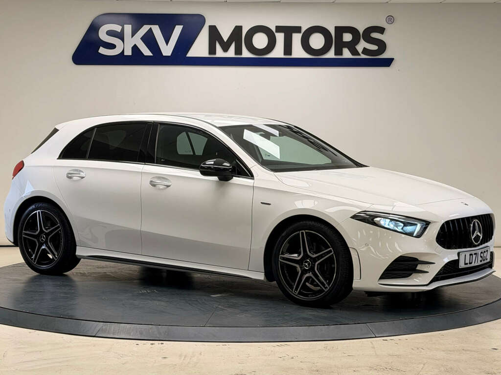 Mercedes-Benz A Class 1.3 A 200 Amg Line Edition Premium LD71SGZ White #4