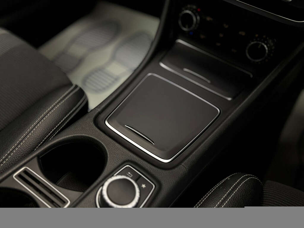 Mercedes-Benz GLA Class 1.6 Gla 180 Urban Edition Black
