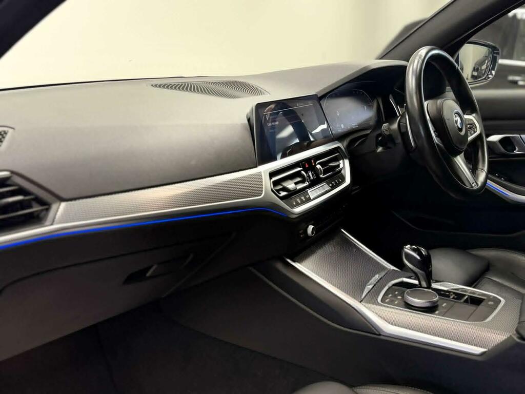 BMW 3 Series Saloon VA22MKJ Grey #6