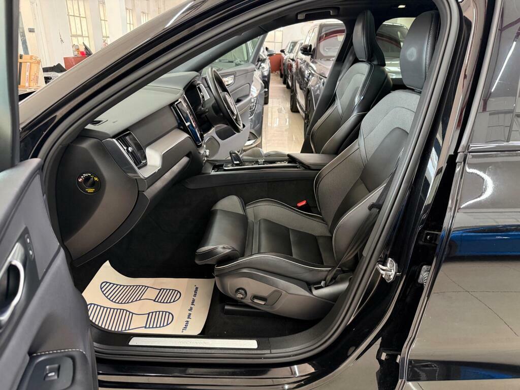 Volvo XC60 2.0H T6 Recharge 11.6Kwh R-design Suv P Black #39
