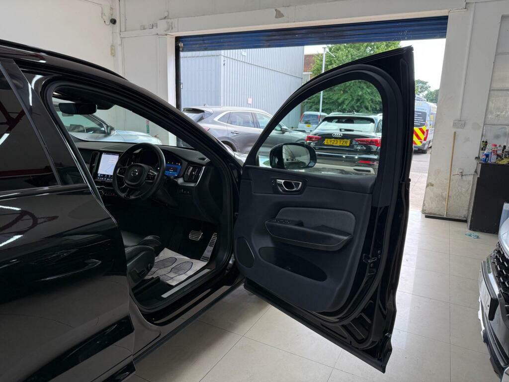 Volvo XC60 2.0H T6 Recharge 11.6Kwh R-design Suv P Black #13