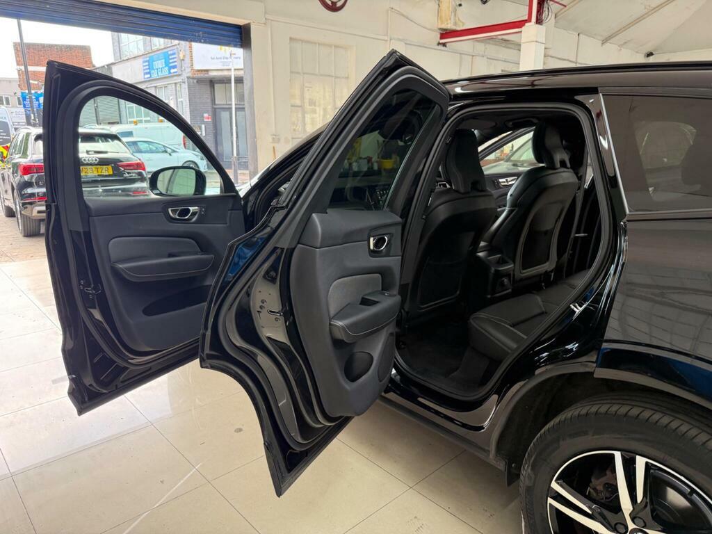 Volvo XC60 2.0H T6 Recharge 11.6Kwh R-design Suv P Black #45
