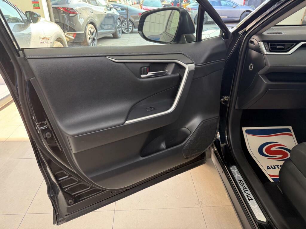 Toyota Rav 4 Dynamic Black #33