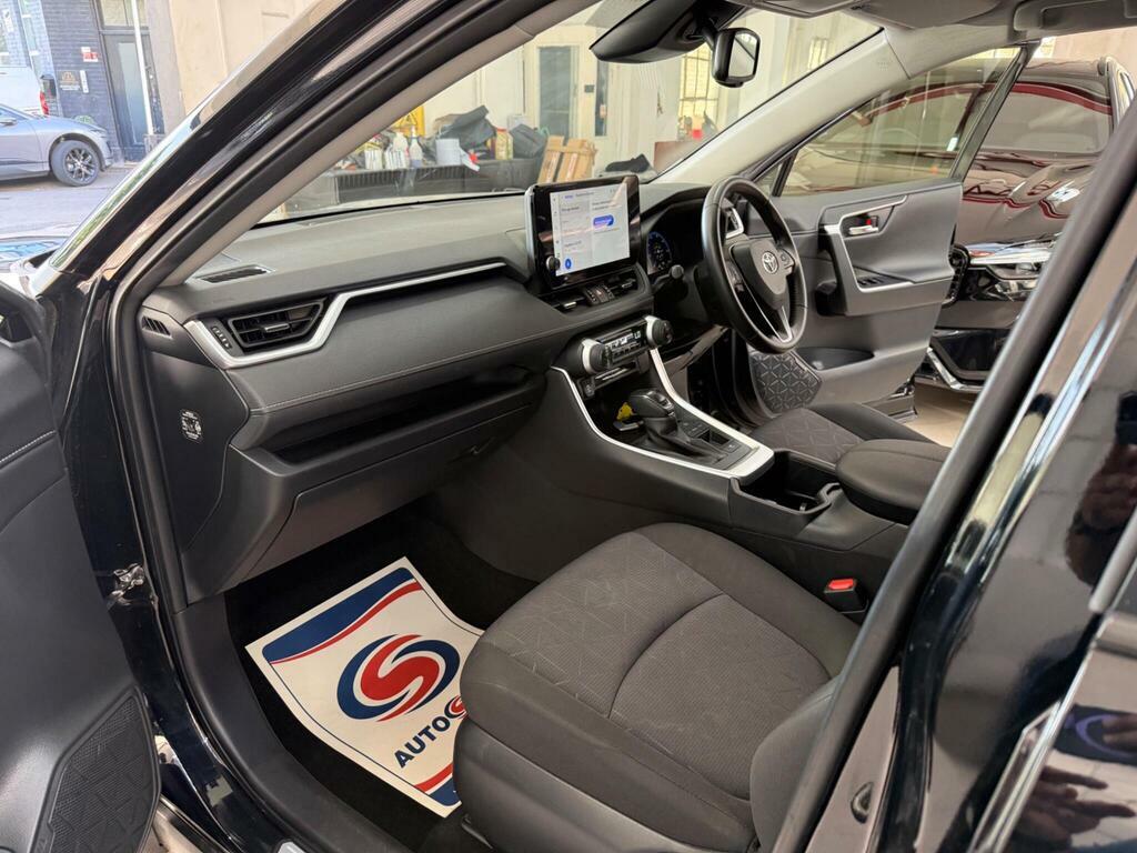 Toyota Rav 4 Dynamic Black #31