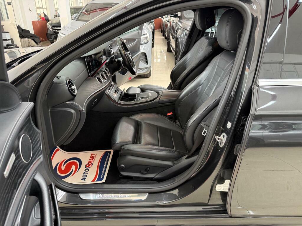 Mercedes-Benz E Class E300 Amg Line Premium 9G-tronic Black #35