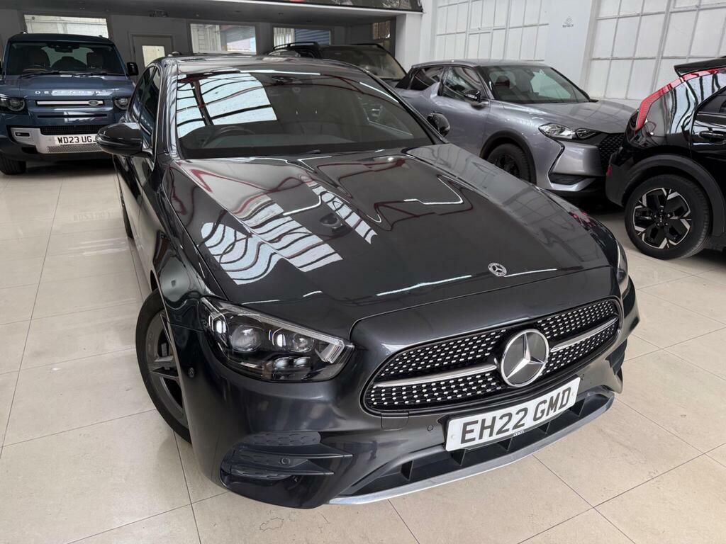Mercedes-Benz E Class E300 Amg Line Premium 9G-tronic Black #1