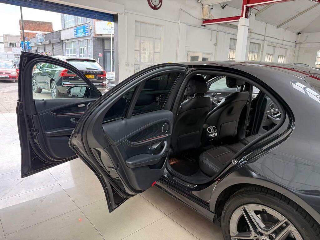 Mercedes-Benz E Class E300 Amg Line Premium 9G-tronic Black #40