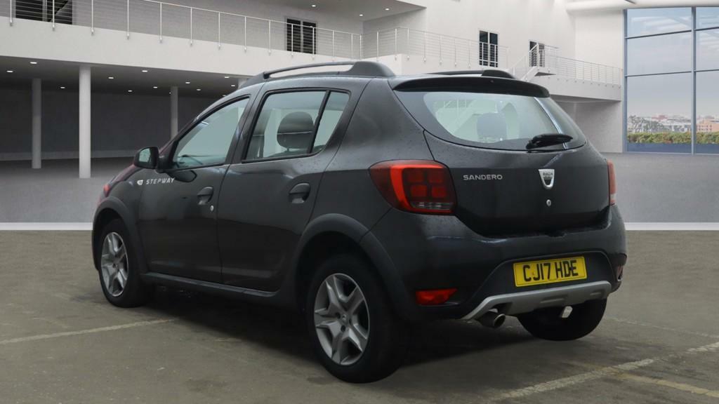 Dacia Sandero Stepway 0.9 Tce Ambiance Hatchback Euro CJ17HDE Black #2