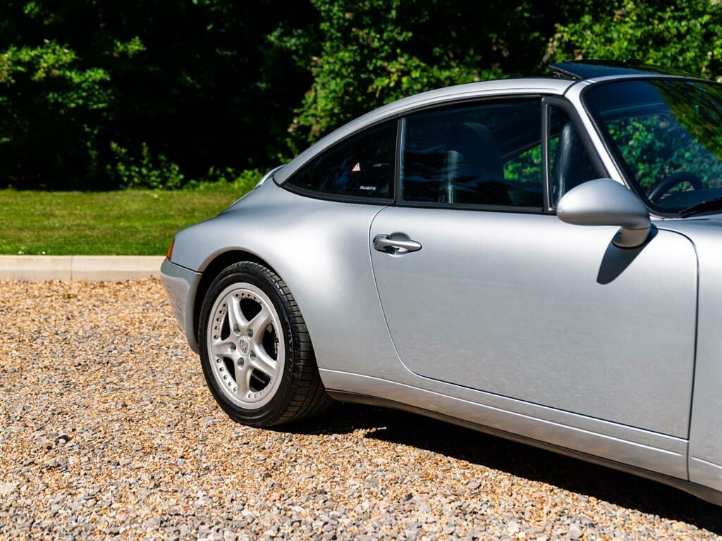 Porsche 911 3.6 993 Targa Silver #5