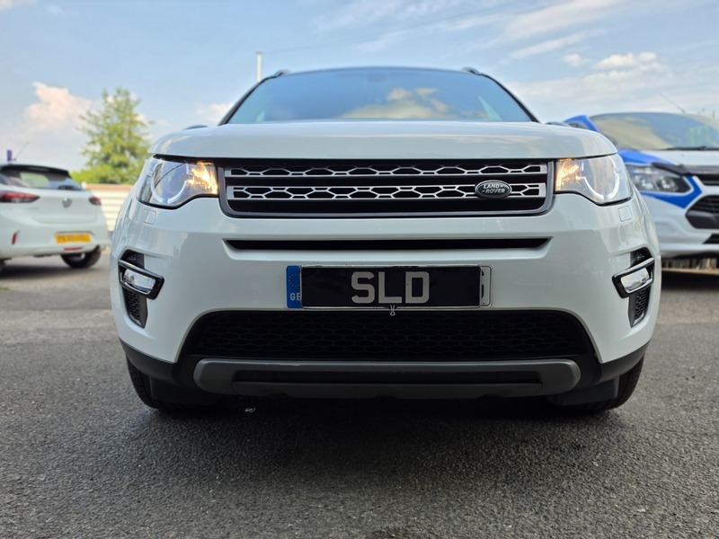 Land Rover Discovery Sport Td4 Se White #2