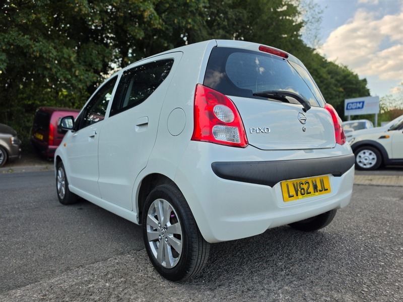 Nissan Pixo N-tec White #4