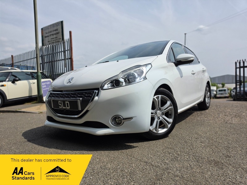 Peugeot 208 Allure White