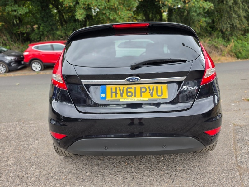 Ford Fiesta Zetec Black #6