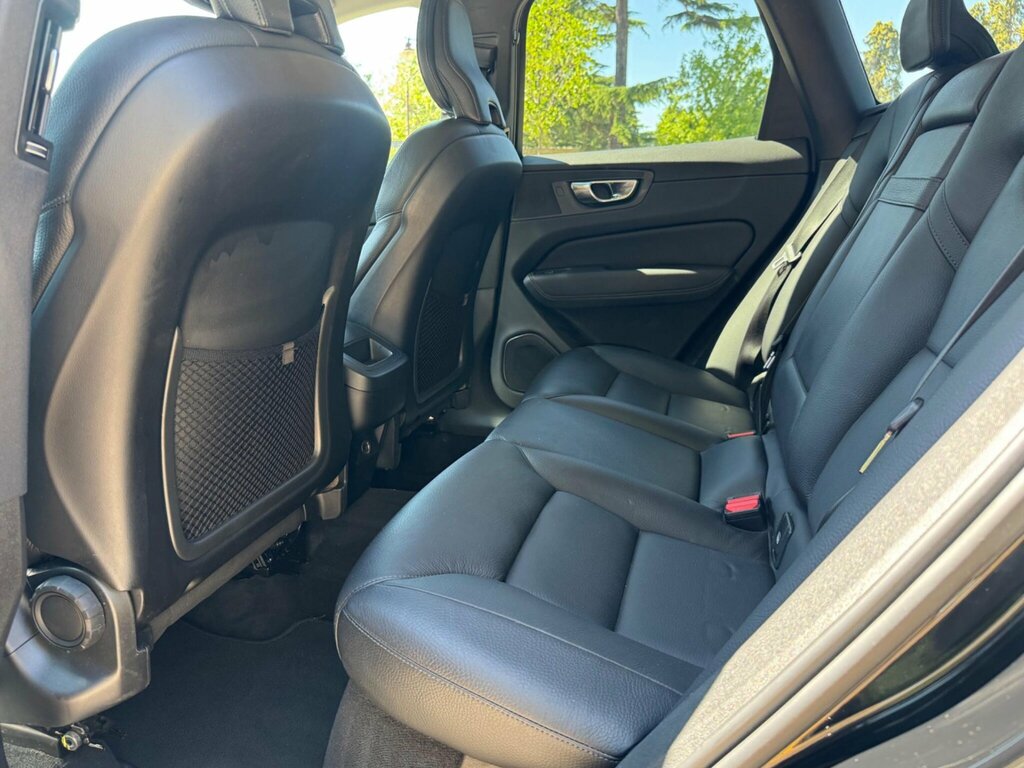 Volvo XC60 T5 Awd Momentum Rear Camera, Spare Whee Red #19