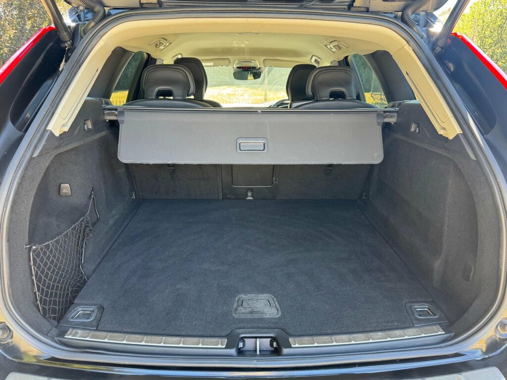 Volvo XC60 T5 Awd Momentum Rear Camera, Spare Whee Red #20