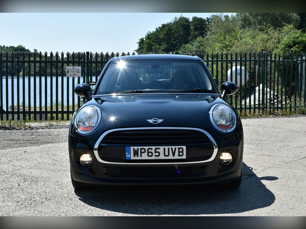Mini Hatch 1.5 Cooper D Hatchback Euro 6 S Black #3