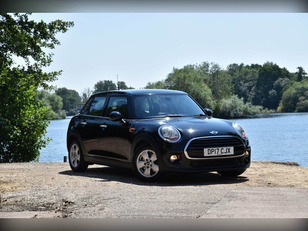 Mini Hatch 1.5 Cooper D Hatchback Euro 6 S DP17CJX Black
